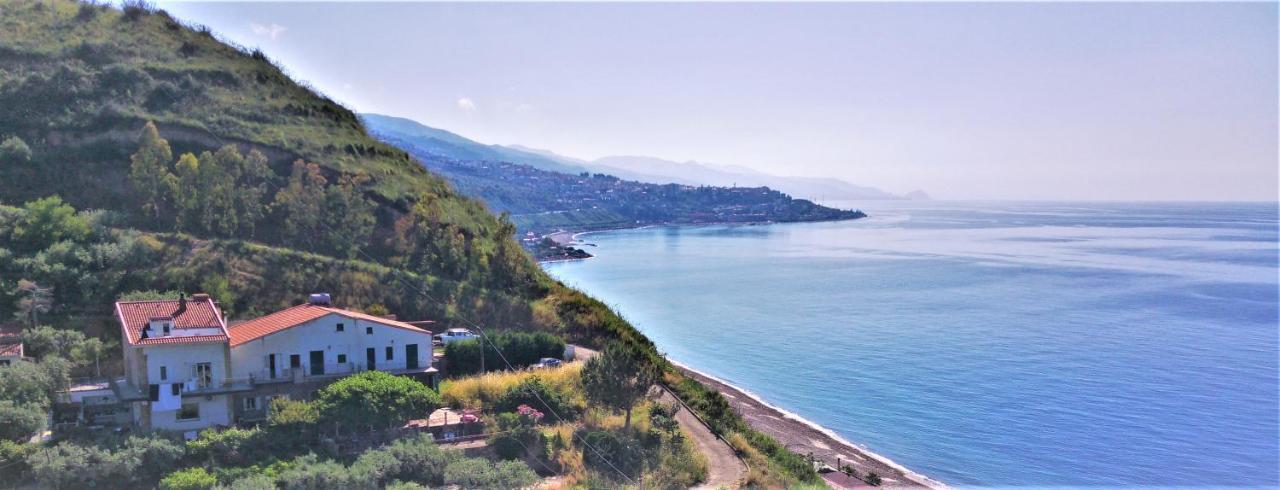 Tenuta Petreria Санто-Стефано-ді-Камастра Екстер'єр фото